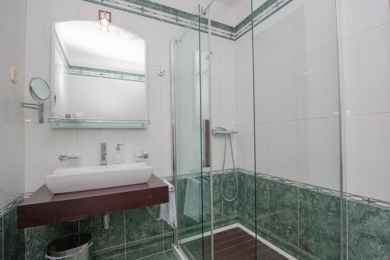 Rooms Plava Laguna Примоштен Экстерьер фото
