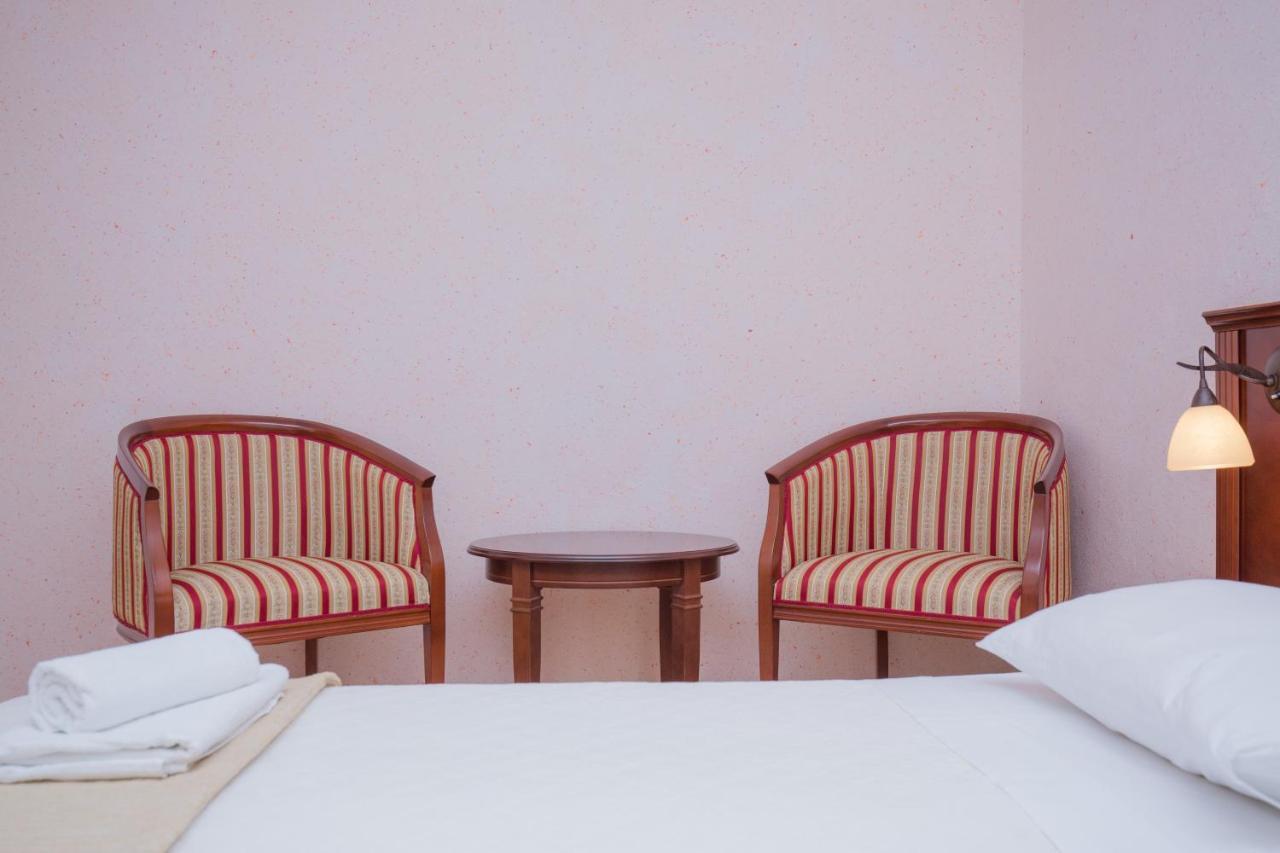 Rooms Plava Laguna Примоштен Экстерьер фото